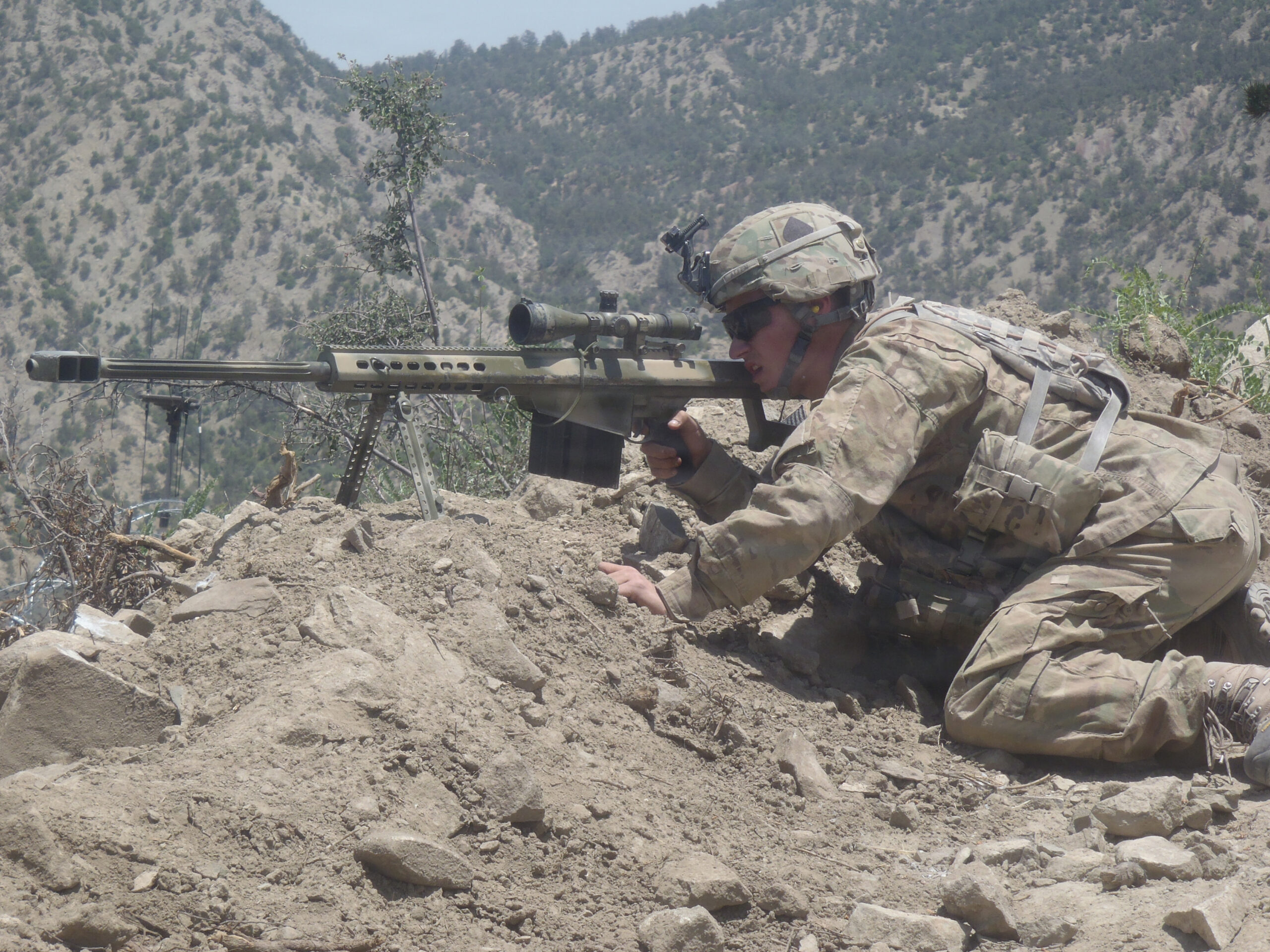 Soldier on watch(U.S. Army photo by Pfc. Brandon Rickert)
